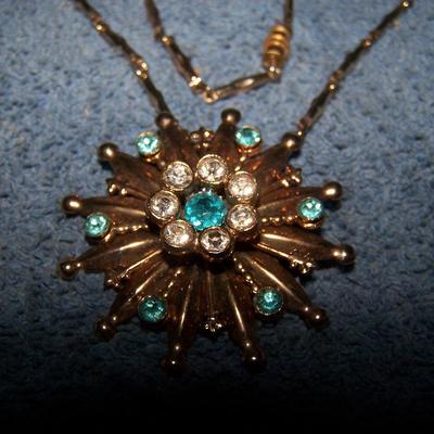 LOT 17 VINTAGE RHINESTONE JEWELRY