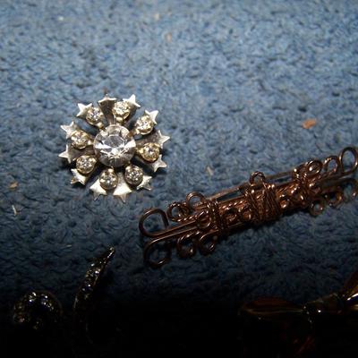 LOT 18 GREAT VINTAGE JEWELRY