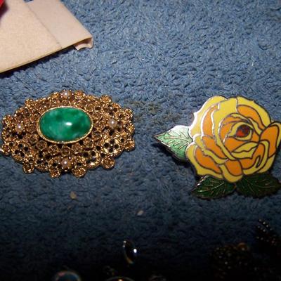LOT 19 WONDERFUL CONTEMPORARY JEWELRY