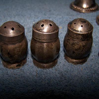 LOT 20 LOVELY VINTAGE STERLING SALT/PEPPER SHAKERS