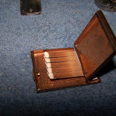 LOT 24 GREAT VINTAGE SMOKING ITEMS--CIGAR CUTTER/LIGHTERS