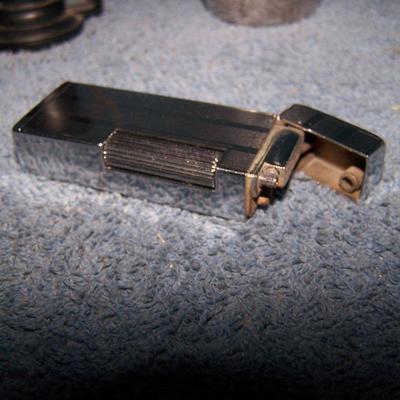 LOT 24 GREAT VINTAGE SMOKING ITEMS--CIGAR CUTTER/LIGHTERS