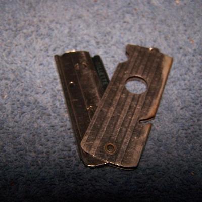 LOT 24 GREAT VINTAGE SMOKING ITEMS--CIGAR CUTTER/LIGHTERS