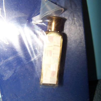 LOT 25 LOVELY VINTAGE MINI PERFUME BOTTLES on ORIGINAL CARDS