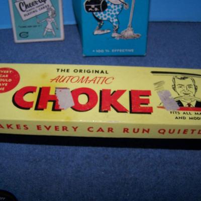 LOT 28 FUN VINTAGE GAG & NOVELTY ITEMS