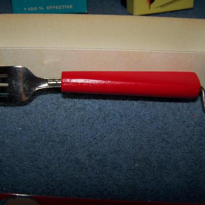 LOT 28 FUN VINTAGE GAG & NOVELTY ITEMS