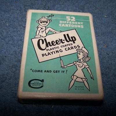 LOT 28 FUN VINTAGE GAG & NOVELTY ITEMS