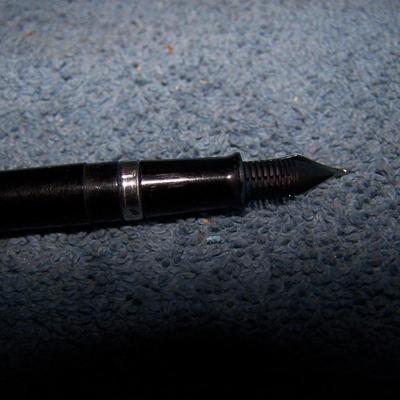 LOT 31 VINTAGE PENS SHAEFFER ARNOLD & BALL POINT