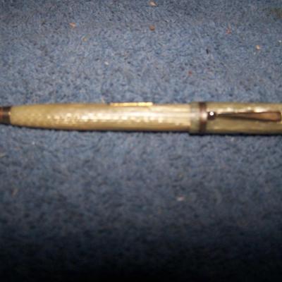 LOT 33 VINTAGE UNIQUE PEN/PENCIL