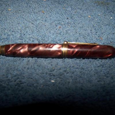 LOT 38 SMALL VINTAGE MARBLED PENCIL