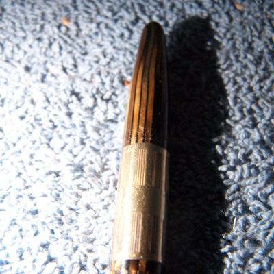 LOT 40 VINTAGE SHAEFFER STRIPEY