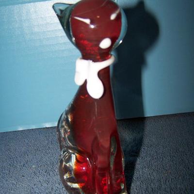 LOT 44 LOVELY COLORFUL ART GLASS--CAT