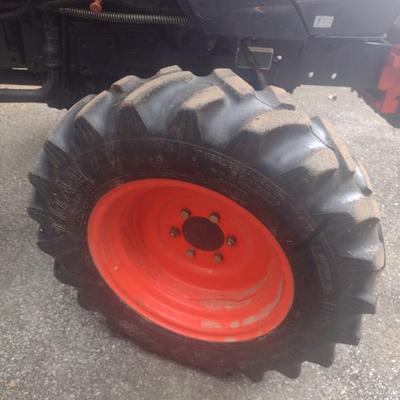 Kioti CK35 4WD 8x8 Farm Tractor with 682 Hours