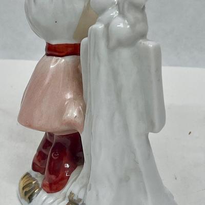 Vintage 1970's Girl Artist Painting Art Squirrel Porcelain Figurine COTC Korea