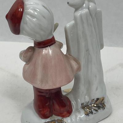 Vintage 1970's Girl Artist Painting Art Squirrel Porcelain Figurine COTC Korea