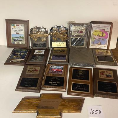 Plaque Lot