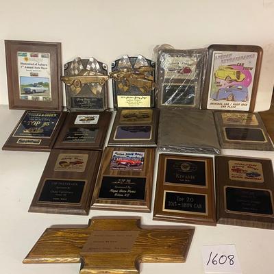 Plaque Lot