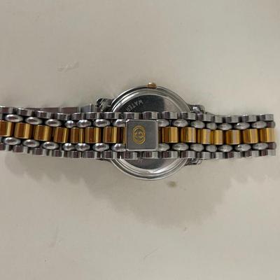 Gucci Watch 8000.2M 18k GP Gold Plated SS Two Tone Stainless Steel