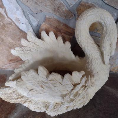Composite Swan Planter