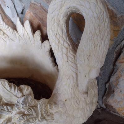 Composite Swan Planter