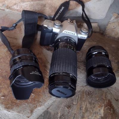 Pentax Z-XM Digital Camera with Telescoping Lens and Carry Bag