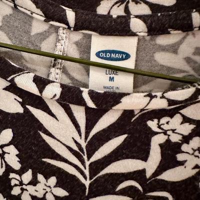 3 OLD NAVY women's shirts- Medium
