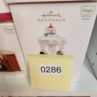 Lot of 6 Hallmark Keepsake Christmas Tree ornaments Magic +
