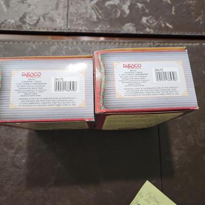 2 Pcs Enesco Howl a Day Pet shoppe