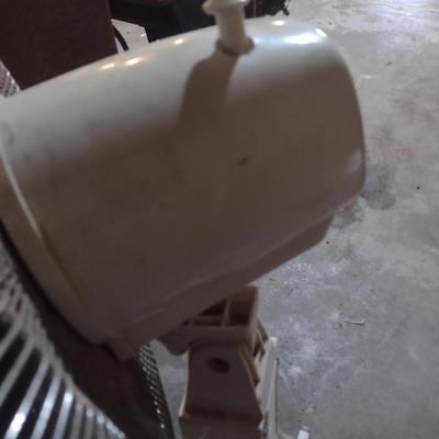 Feature Comforts Oscillating Floor Fan