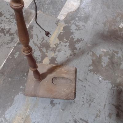 Vintage Floor Lamp Designed to Hold a Sportsman Hunting Tool
