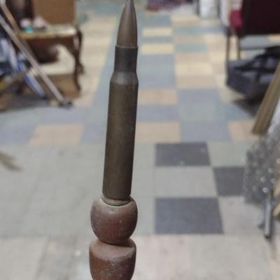 Vintage Floor Lamp Designed to Hold a Sportsman Hunting Tool