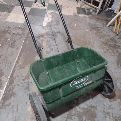 Scotts Lawn Spreader