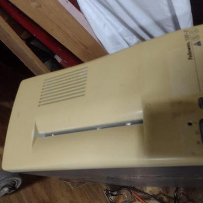 Fellowes Large Capacity Office Paper Shredder