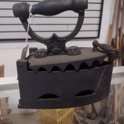 Vintage Cast iron Coal Clothes Iron