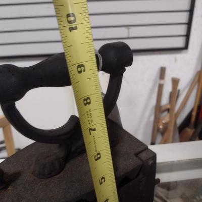 Vintage Cast iron Coal Clothes Iron