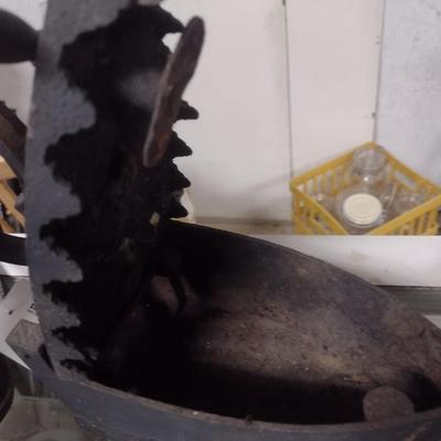 Vintage Cast iron Coal Clothes Iron