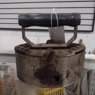 Vintage Cast iron Coal Clothes Iron