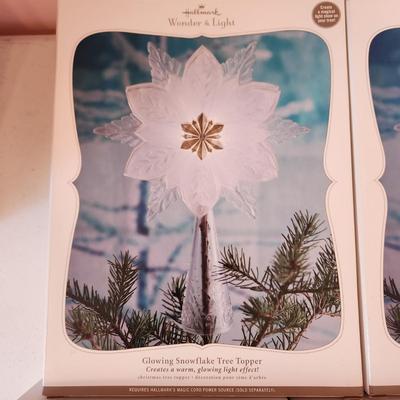 Lot of 5 Hallmark Wonder & Light Christmas Tree ornaments