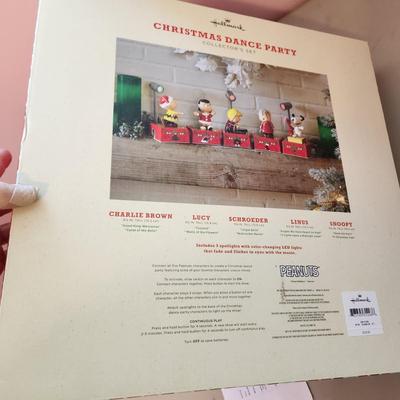 Hallmark Peanuts Gang Snoopy Charlie Brown Christmas Dance Party Collector's Set