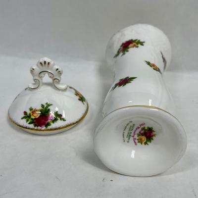 Vintage Royal Albert England Old Country Roses 5 1/2" Flower Bud Vase with Lid