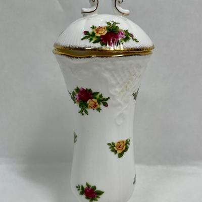 Vintage Royal Albert England Old Country Roses 5 1/2" Flower Bud Vase with Lid