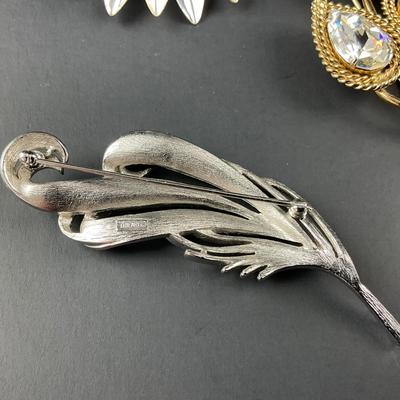 -138- BROOCH | Miscellaneous Silver Tone Pins