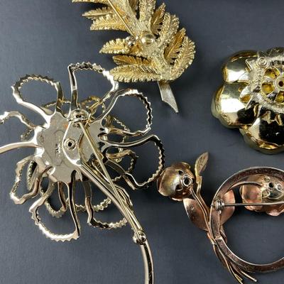 -140- BROOCH | Miscellaneous Gold Tone Pins | Marked