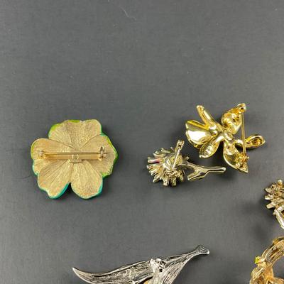 -142- BROOCH | Miscellaneous Multicolored Flower Pins
