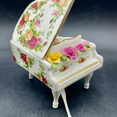 Miniature Piano Music Box with broken piece