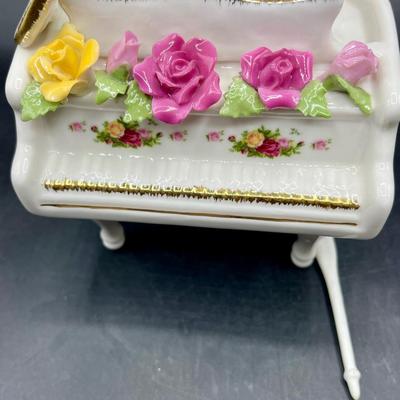 Miniature Piano Music Box with broken piece
