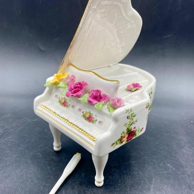 Miniature Piano Music Box with broken piece