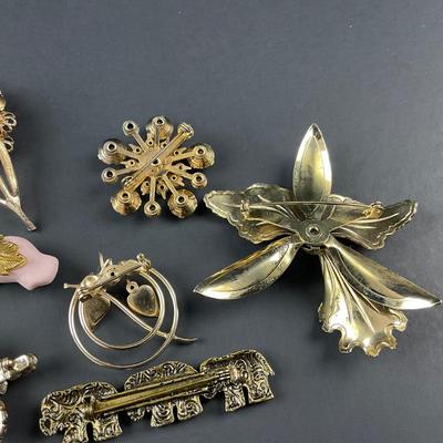 -144- BROOCH | Miscellaneous Purple & Rhinestone Pins