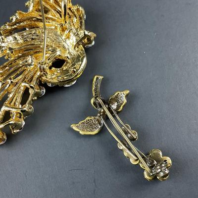 -145- BROOCH | Amber & Gold Tone Pins