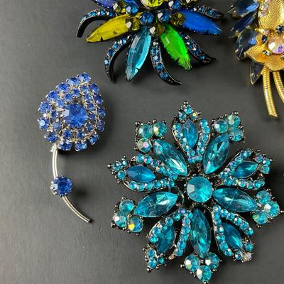 -146- BROOCH | Miscellaneous Blue Rhinestone Pins